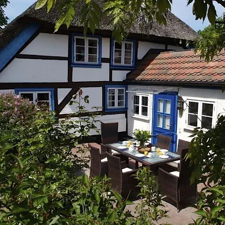 Lovely In Ostseebad Wustrow شقة فاستروم